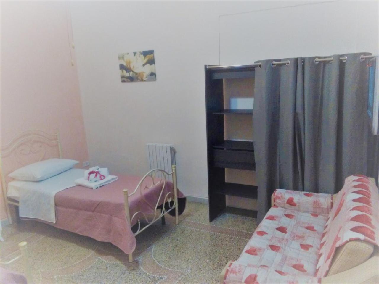 Carpe Diem Apartment Taranto Bagian luar foto